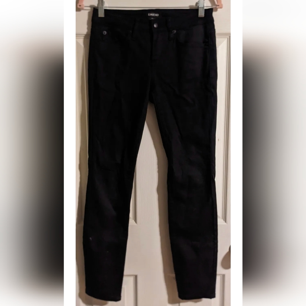 bebe Black Skinny Jeans 26 Silver Embroidered Back Unique Mid-Rise